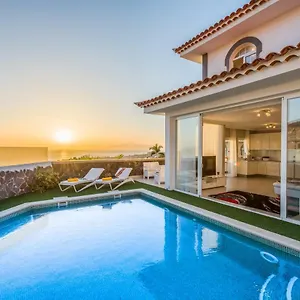 https://luxury-villa-ocean-view-costa-adeje-tenerife.in-canary-islands.com